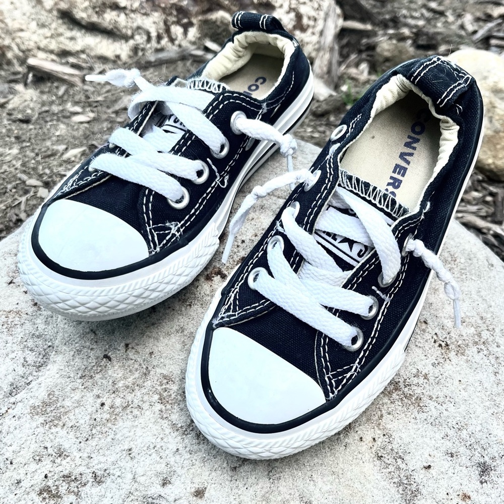 Youth Converse All Star Sneakers EUC!!😍